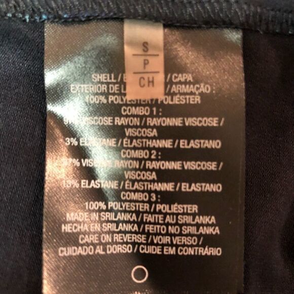 T Tahari blouse - Picture 4 of 5